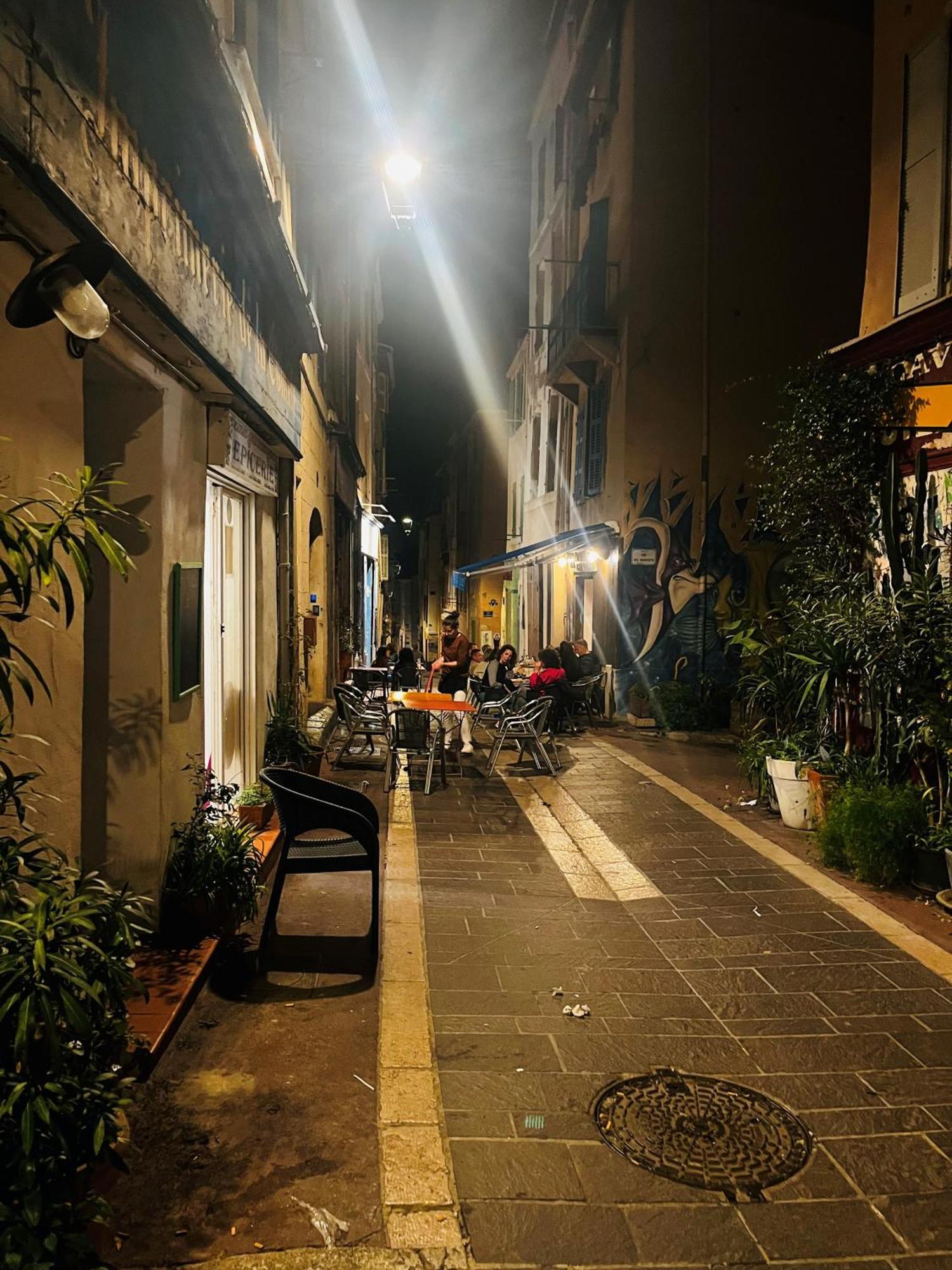 Beau Studio Au Coeur Du Panier Marseilles Exterior foto